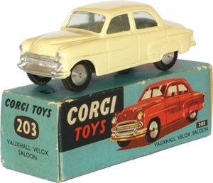 Si vous collectionnez les anciennes, sans ségrégation, une Corgi-Toys précoce est intéressante, et celle-ci presque un must.