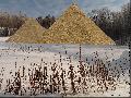 Pyramides