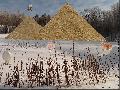 Pyramides