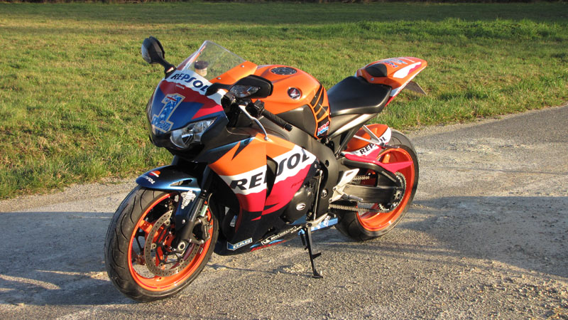 mon CBR 1000rr 2008 1201140735321127599299183