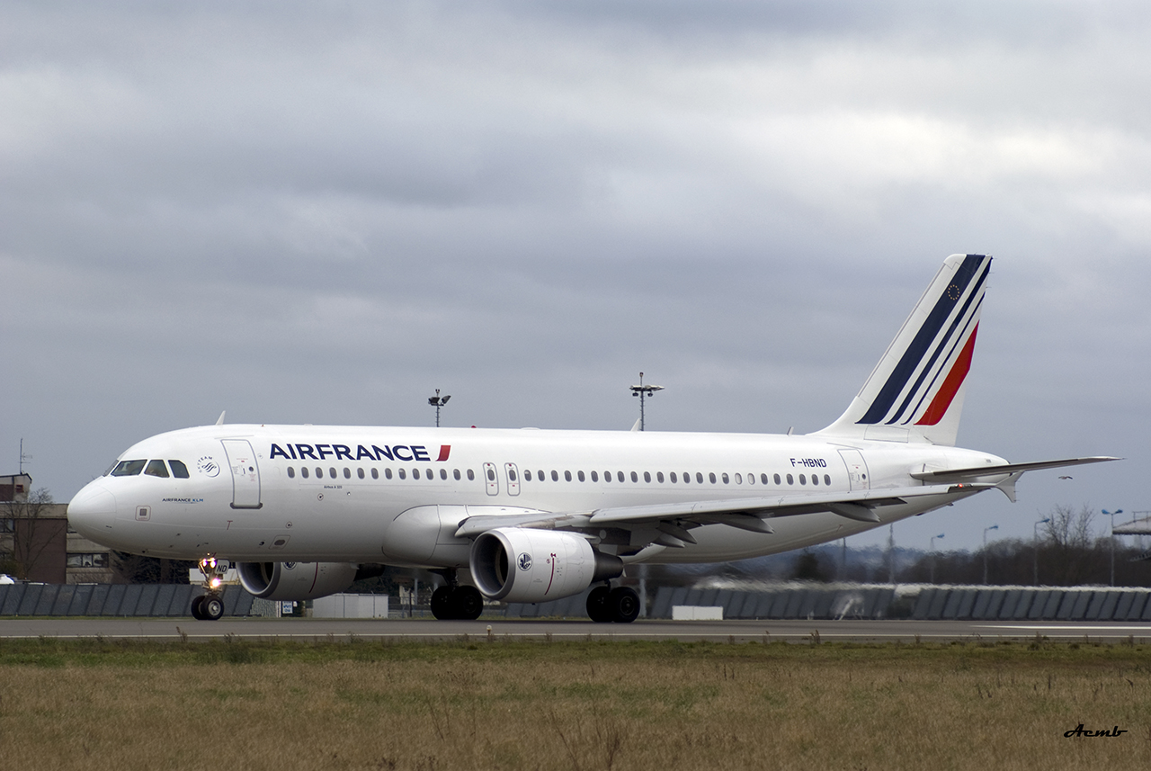 Airbus A320-214: Air France F-HBND le 21.01.12   1201210335251345379327107