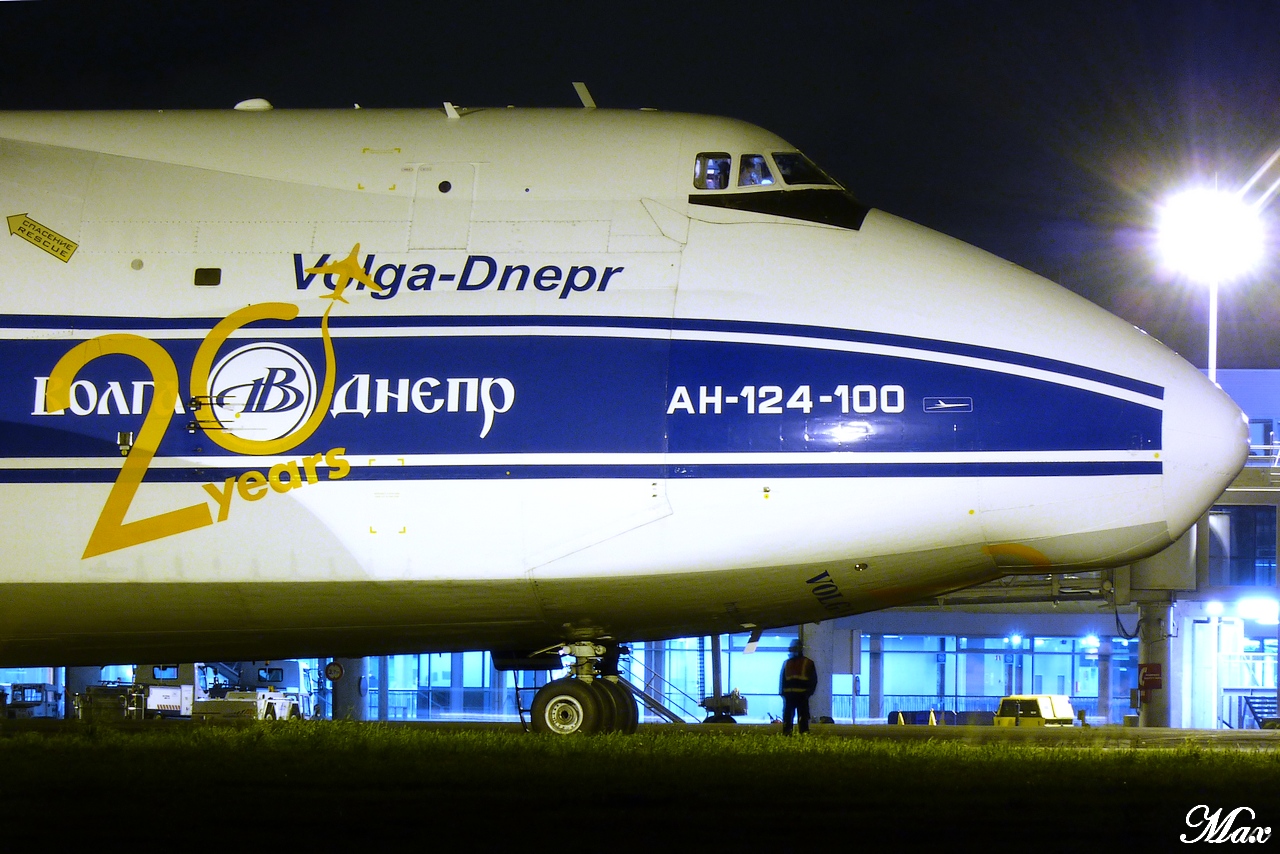 antonov -  [25/01/2012] Antonov An124 (RA-82046) Volga Dnepr 1201261240351438369347969