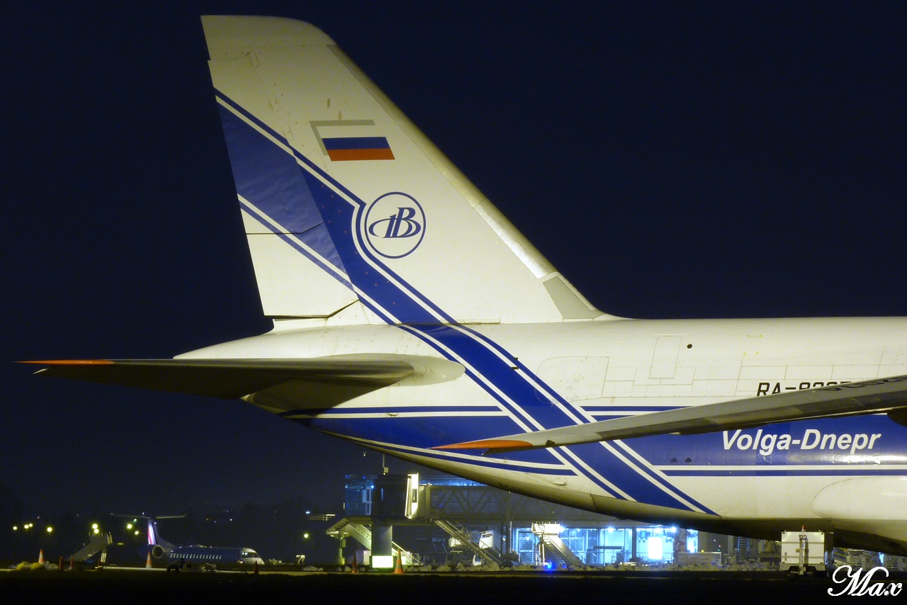 Spotting du 08/02/2012 : Antonov AN124-100 Ruslan RA-82074 Volga Dnepr - Page 2 1202090934071438369416848