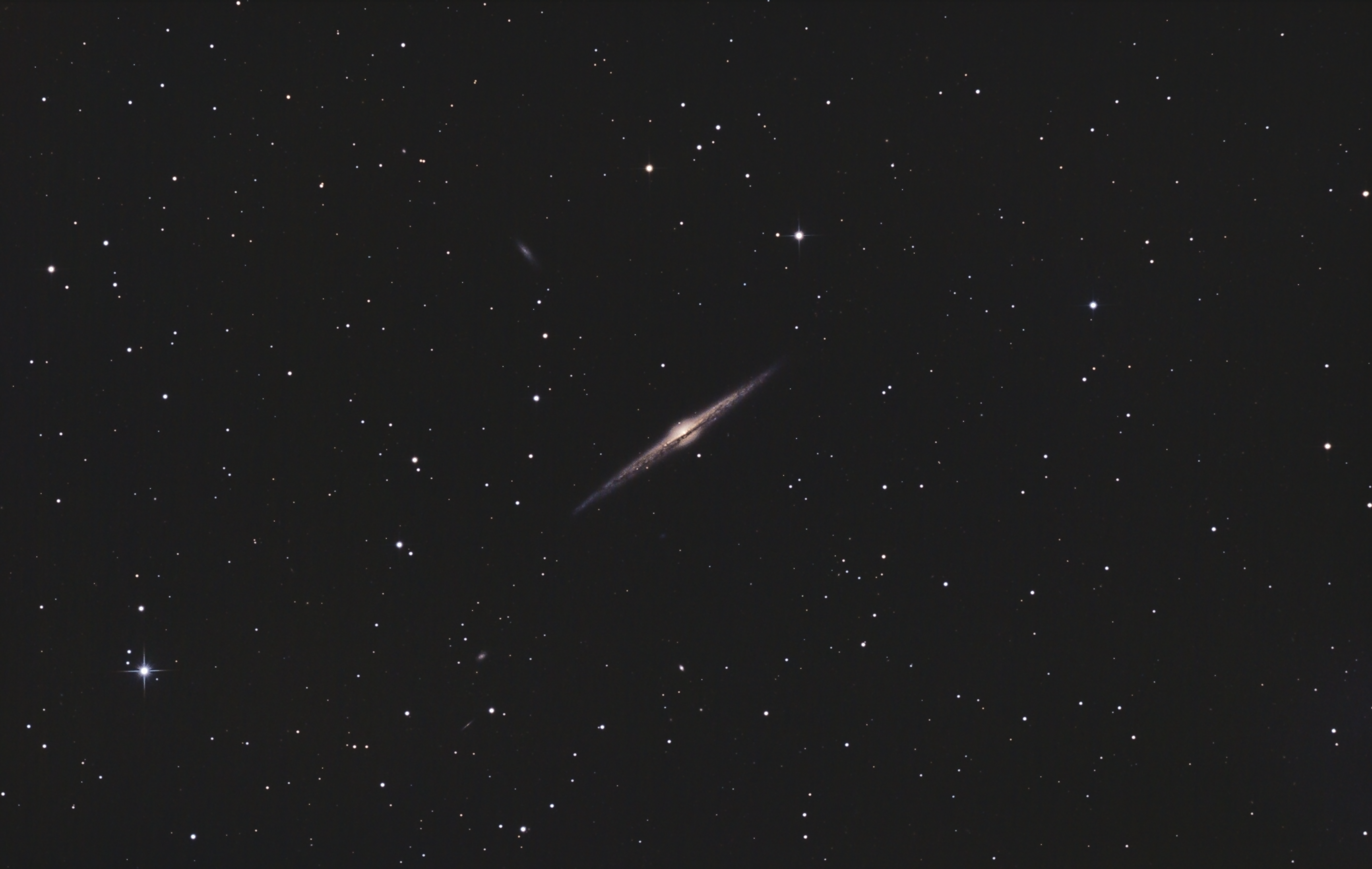 NGC 4565 T200 IRUV 91x90sec ps1