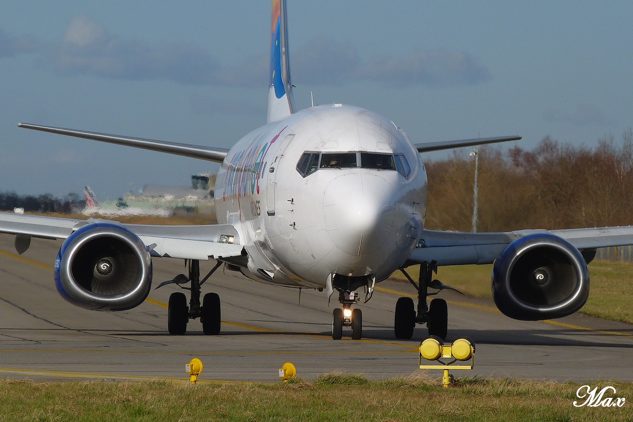 [26/12/2011] Boeing 737-300 (LY-FLH] Small Planet Airlines 1202200100021438369461730