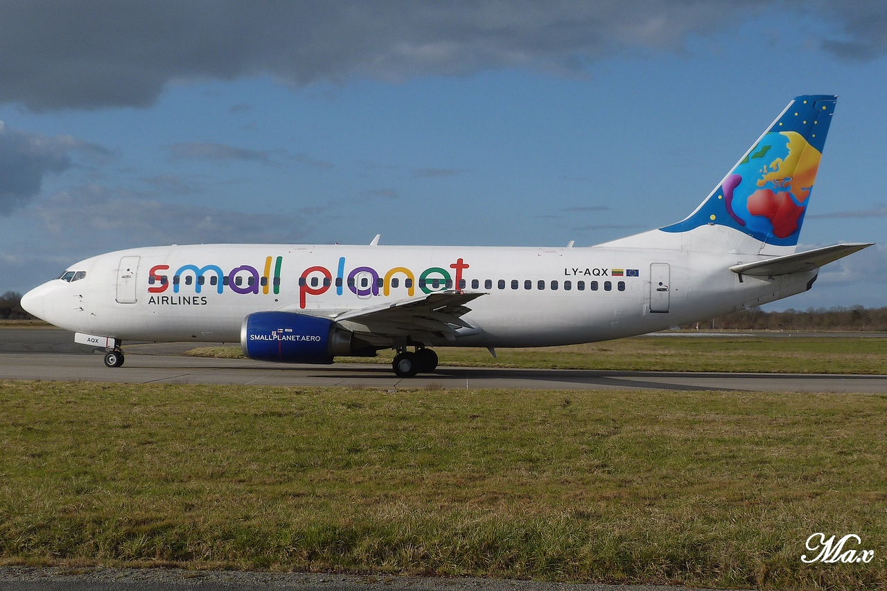 [26/12/2011] Boeing 737-300 (LY-FLH] Small Planet Airlines 1202200100021438369461732