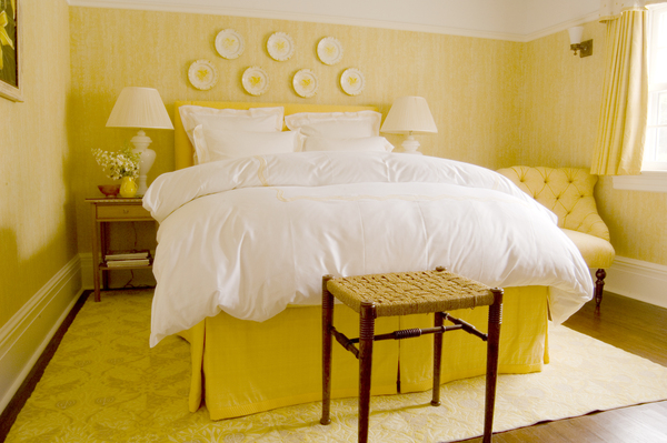 design-happens-paul-yellow-bedroom600x399