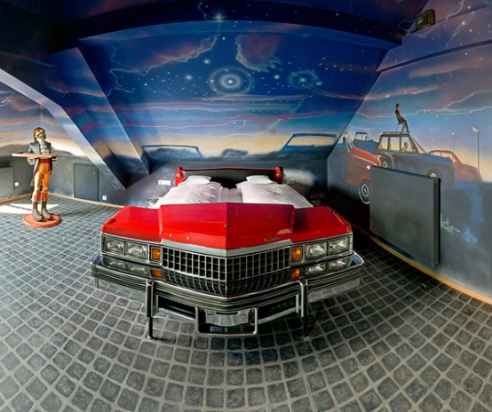 room-design-for-car-enthusiasts-1-554x464