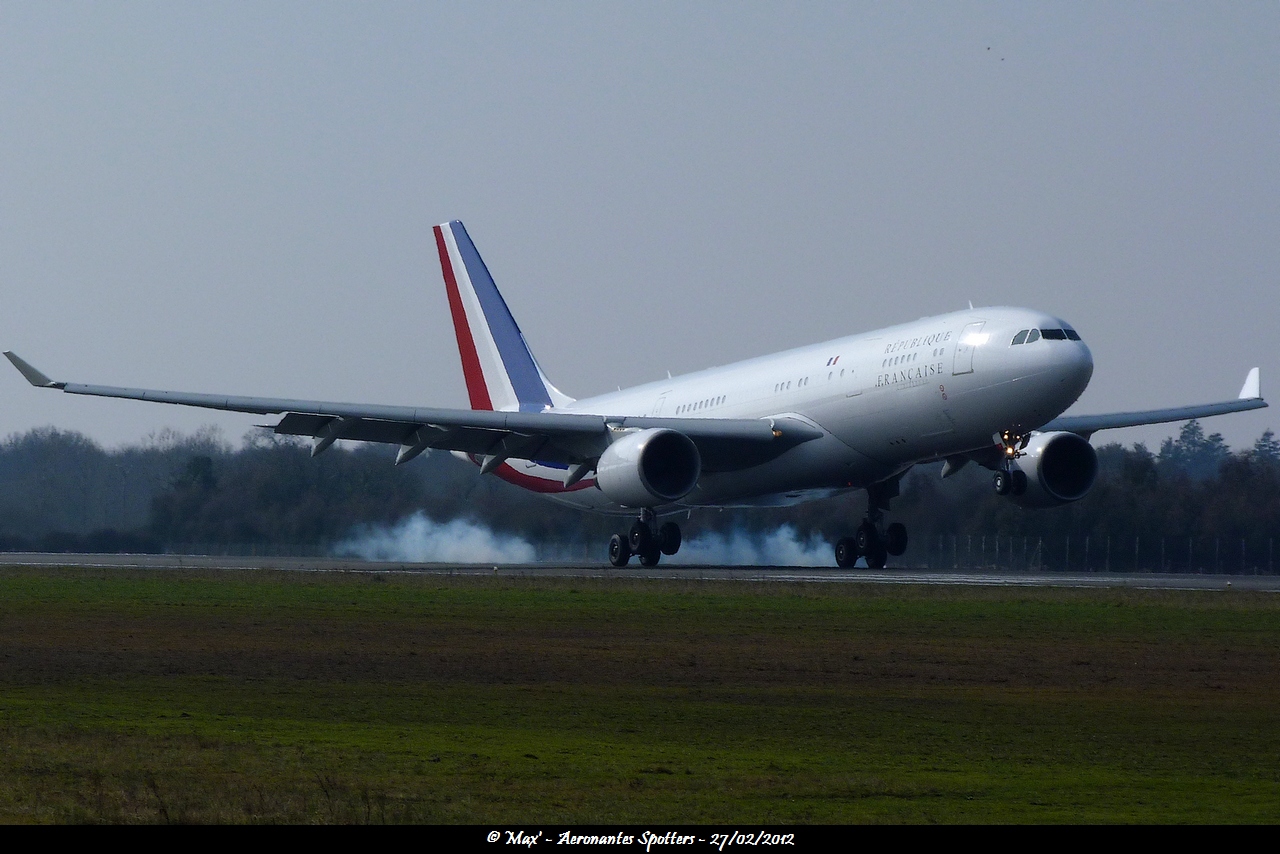 Spotting du 27/02/2012: Airbus A330-200 (F-RARF) "République Française"  1202271152391438369503730
