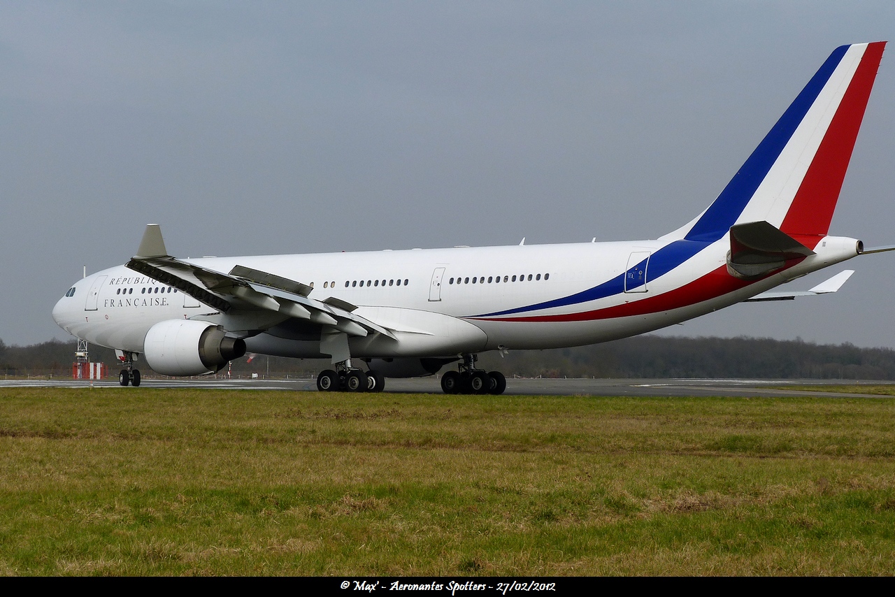 Spotting du 27/02/2012: Airbus A330-200 (F-RARF) "République Française"  - Page 2 1202271152401438369503738
