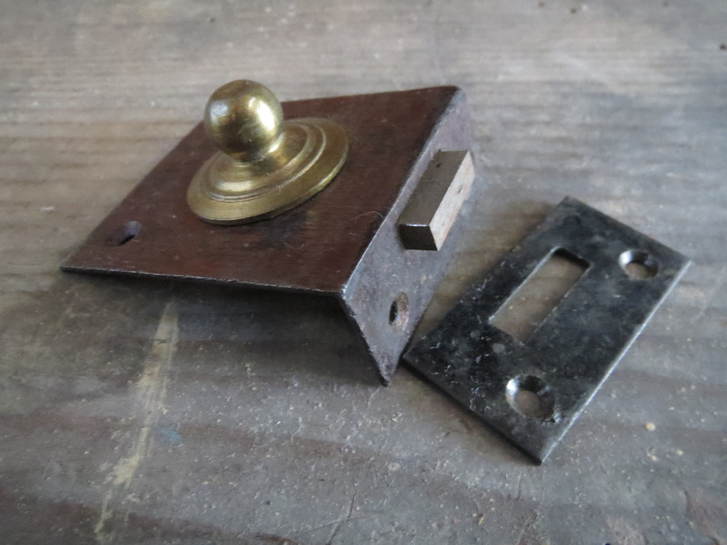 Lote 3 Antiguos Pequeños Pestillos de Puerta Cajón Metal Taller Old