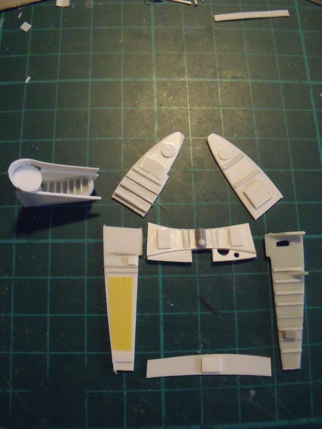 montage maquette Revell 1/32 F4U-1 Corsair améliorations scratch 17022406373112553914873159