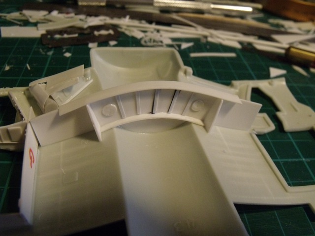montage maquette Revell 1/32 F4U-1 Corsair améliorations scratch 17022406373512553914873162