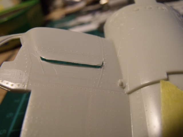 montage maquette Revell 1/32 F4U-1 Corsair améliorations scratch 17022406374412553914873167