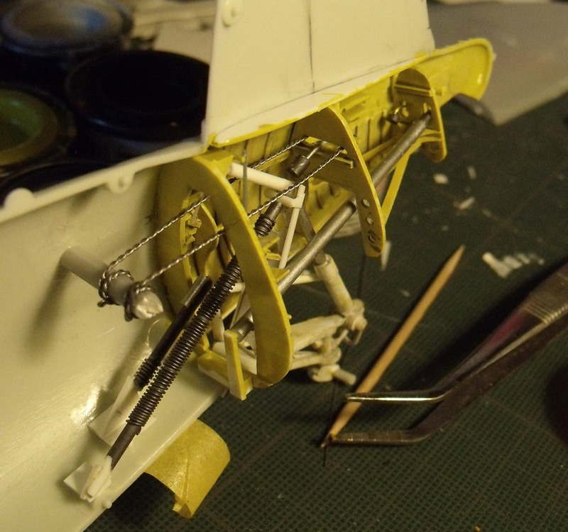 montage maquette Revell 1/32 F4U-1 Corsair améliorations scratch 17040812570612553914970809