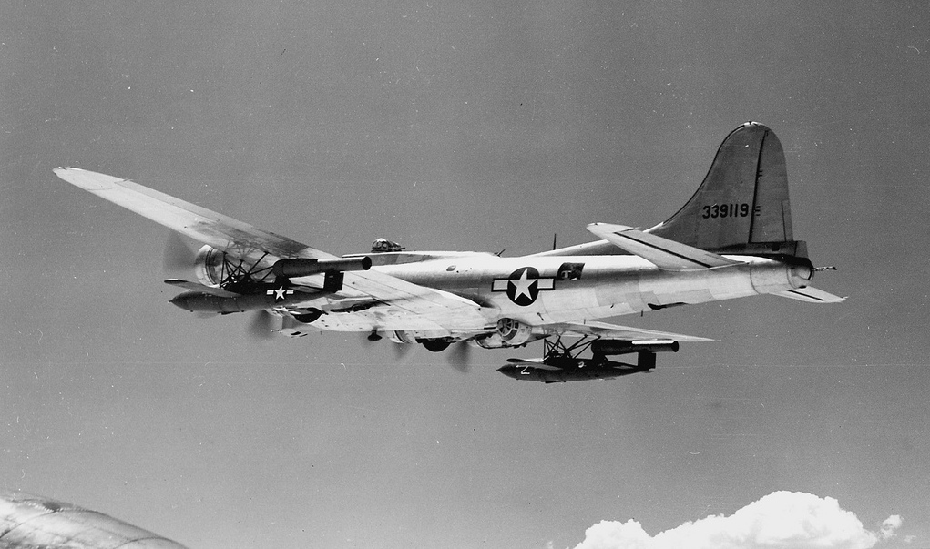 Boeing B-17 Flying Fortress 1704180133384926914987458