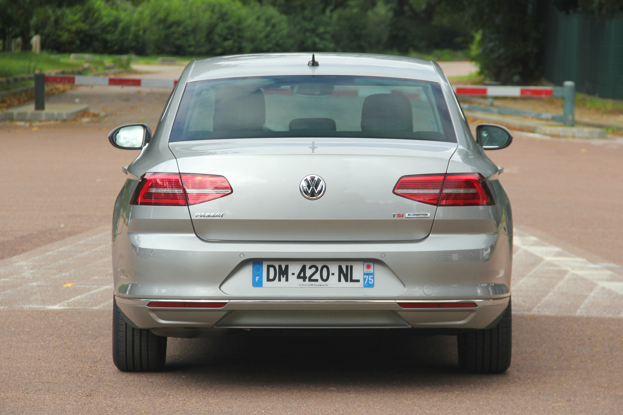 S0-Essai-Volkswagen-Passat-1-4-TSI-150-ACT-le-2-0-TDI-150-au-placard-364476