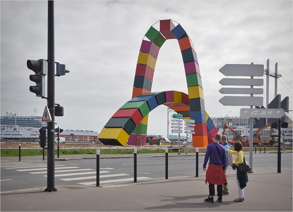 La catène de conteneurs du Havre...  1705260440456131115061549