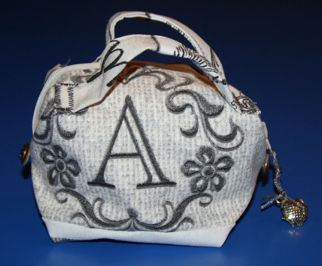 2015-2024 Pochettes  Valisettes PM - 2017 06 28Vintage (6)