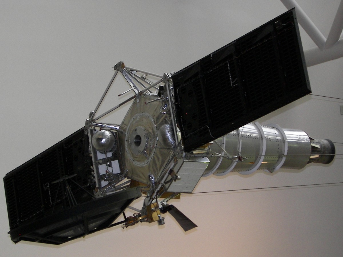 Crash-test planétaire : la sonde lunaire Ranger 8 au 1/24e 17072103323723134915160237