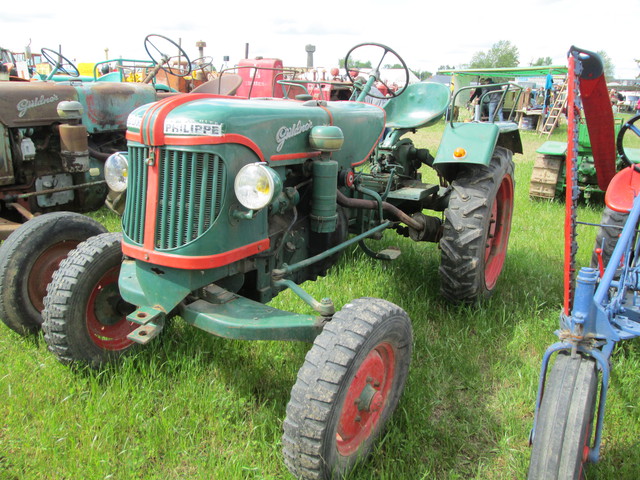 28 - Thimert-Gatelle : Exposition de tracteurs le 21/05/2017 17081008452821374015211673