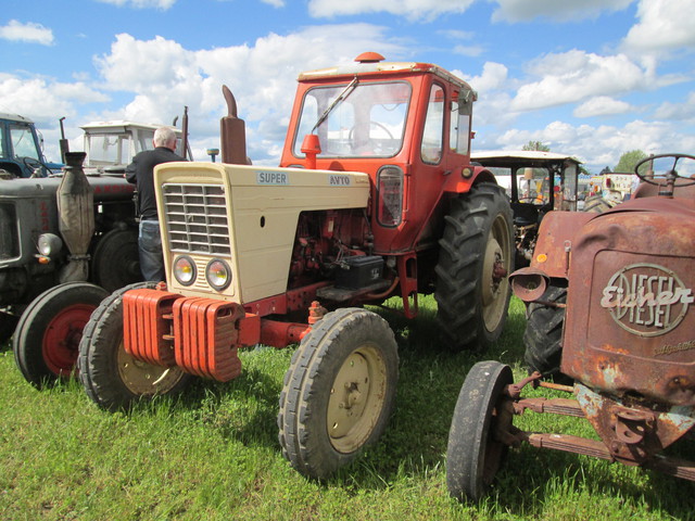 28 - Thimert-Gatelle : Exposition de tracteurs le 21/05/2017 17081008521921374015211681