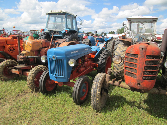 28 - Thimert-Gatelle : Exposition de tracteurs le 21/05/2017 17081008561921374015211685