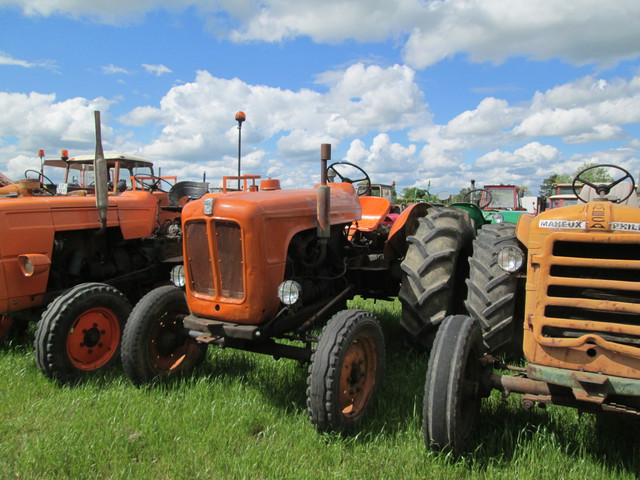 28 - Thimert-Gatelle : Exposition de tracteurs le 21/05/2017 17081009061821374015211697