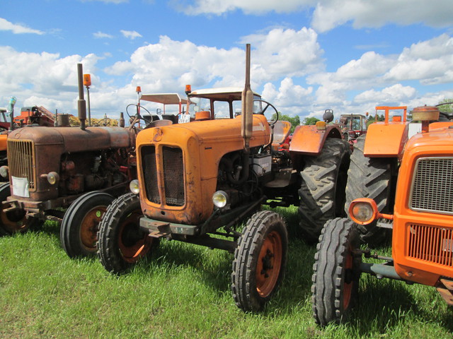 28 - Thimert-Gatelle : Exposition de tracteurs le 21/05/2017 17081009081221374015211700