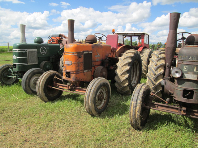 28 - Thimert-Gatelle : Exposition de tracteurs le 21/05/2017 17081009142121374015211706