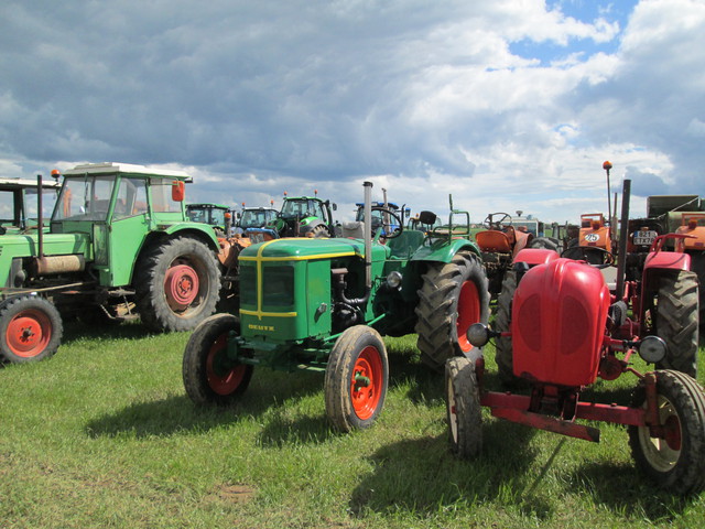 28 - Thimert-Gatelle : Exposition de tracteurs le 21/05/2017 17081009230821374015211721