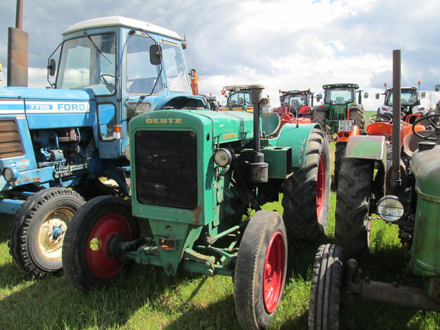 28 - Thimert-Gatelle : Exposition de tracteurs le 21/05/2017 17081009300821374015211730