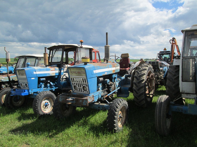 28 - Thimert-Gatelle : Exposition de tracteurs le 21/05/2017 17081009334621374015211752