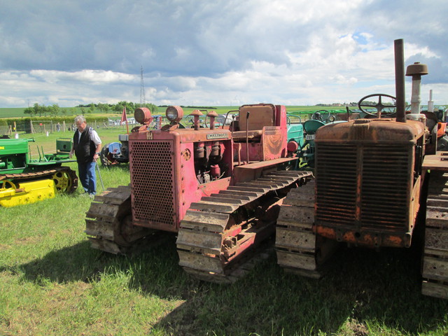 28 - Thimert-Gatelle : Exposition de tracteurs le 21/05/2017 17081009395321374015211762