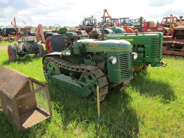 28 - Thimert-Gatelle : Exposition de tracteurs le 21/05/2017 17081009414721374015211767