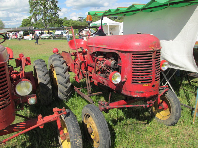 28 - Thimert-Gatelle : Exposition de tracteurs le 21/05/2017 17081009424321374015211768