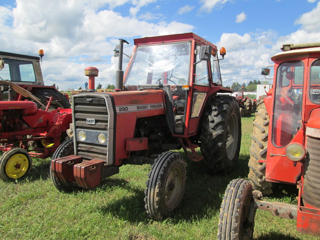 28 - Thimert-Gatelle : Exposition de tracteurs le 21/05/2017 17081009550821374015211798