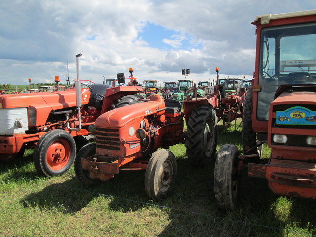 28 - Thimert-Gatelle : Exposition de tracteurs le 21/05/2017 17081010052721374015211824