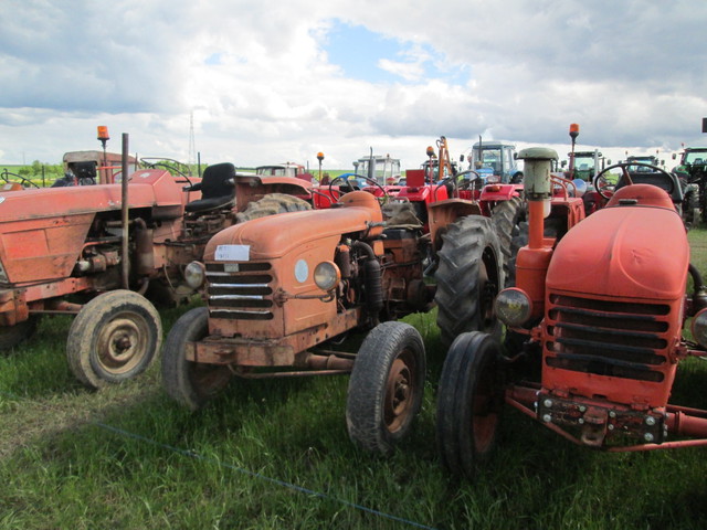 28 - Thimert-Gatelle : Exposition de tracteurs le 21/05/2017 17081010085821374015211829