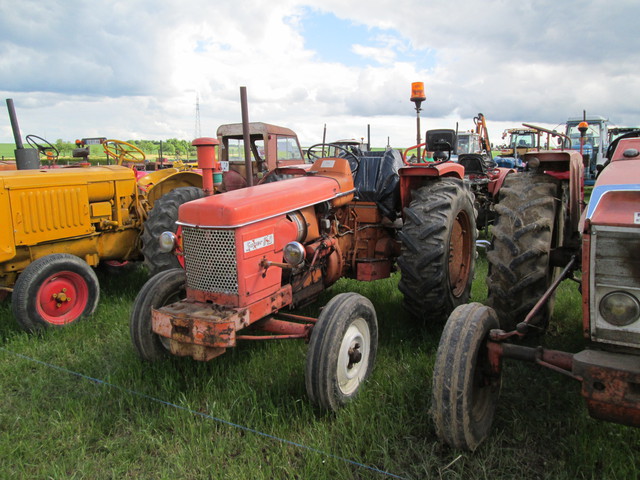 28 - Thimert-Gatelle : Exposition de tracteurs le 21/05/2017 17081010102321374015211833