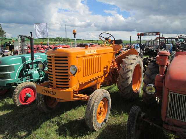 28 - Thimert-Gatelle : Exposition de tracteurs le 21/05/2017 17081010132521374015211838