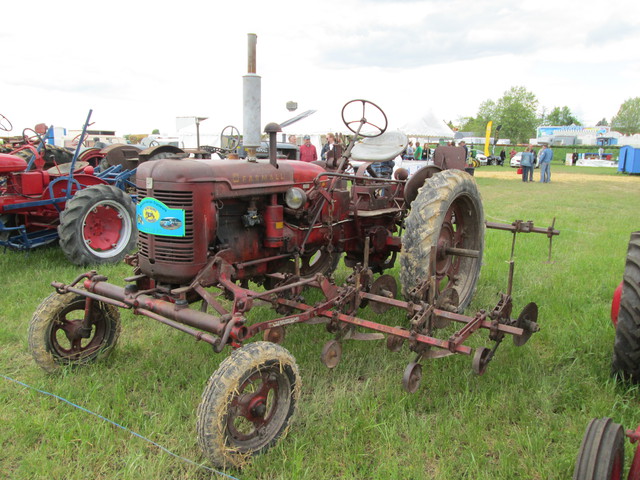 28 - Thimert-Gatelle : Exposition de tracteurs le 21/05/2017 17081010172921374015211848