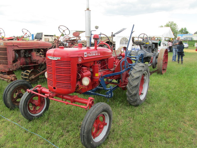 28 - Thimert-Gatelle : Exposition de tracteurs le 21/05/2017 17081010182021374015211849