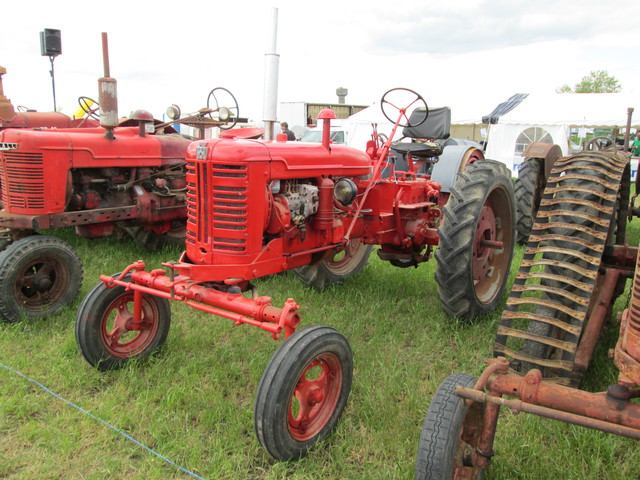 28 - Thimert-Gatelle : Exposition de tracteurs le 21/05/2017 17081010195921374015211851