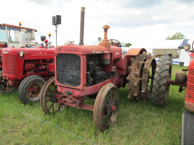 28 - Thimert-Gatelle : Exposition de tracteurs le 21/05/2017 17081010213021374015211854