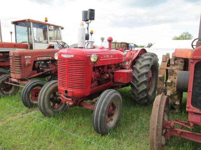 28 - Thimert-Gatelle : Exposition de tracteurs le 21/05/2017 17081010221621374015211856