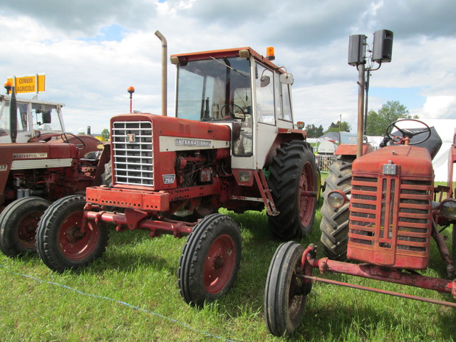 28 - Thimert-Gatelle : Exposition de tracteurs le 21/05/2017 17081010235521374015211859