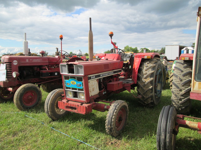 28 - Thimert-Gatelle : Exposition de tracteurs le 21/05/2017 17081010271421374015211864