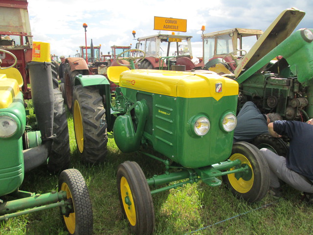 28 - Thimert-Gatelle : Exposition de tracteurs le 21/05/2017 17081010342921374015211883