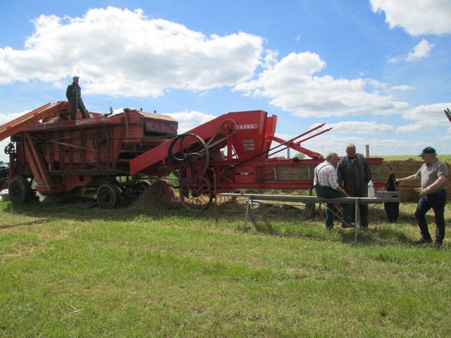 28 - Thimert-Gatelle : Exposition de tracteurs le 21/05/2017 17081011100721374015211930